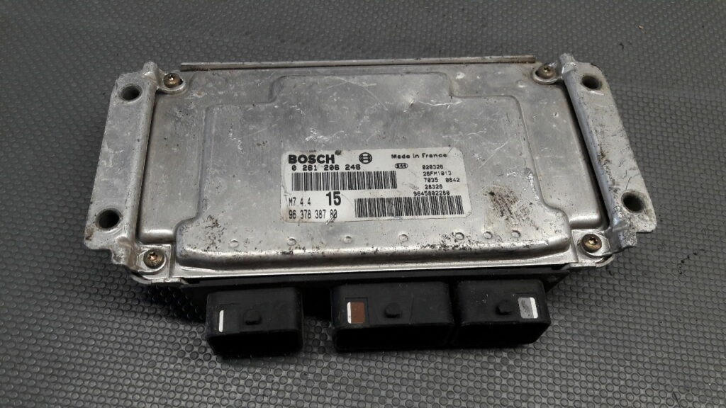 0281206246 Sterownik silnika Citroen Saxo 106 1,1