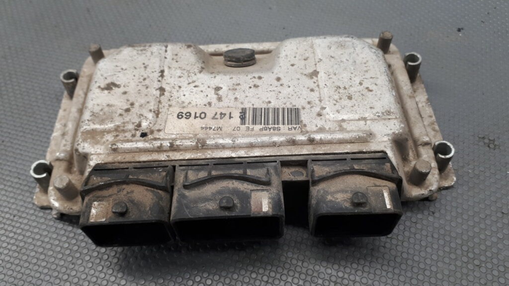9637838780 Sterownik silnika Citroen Saxo 106 1.1