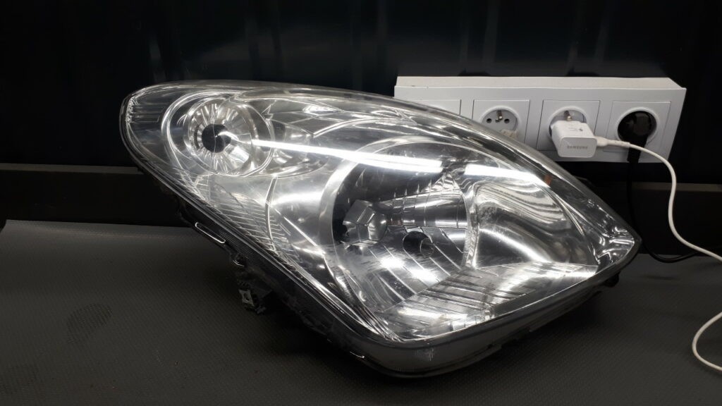 Reflektor prawy Suzuki Alto EU