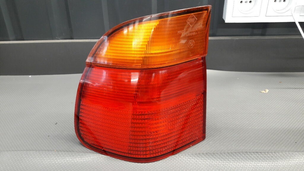 Lampa tylna lewa BMW E39 Kombi