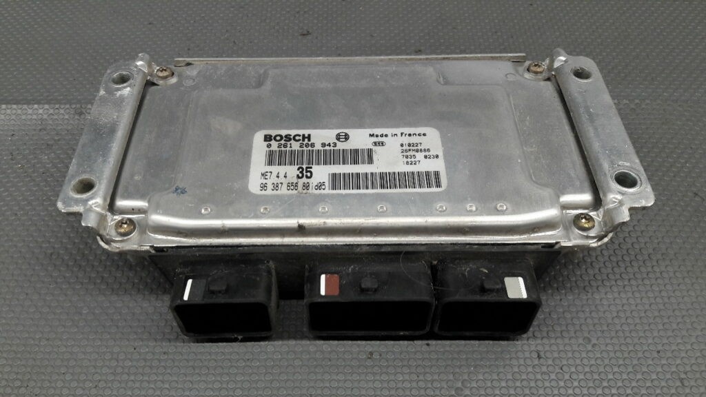 0261206943 sterownik silnika Peugeot 307