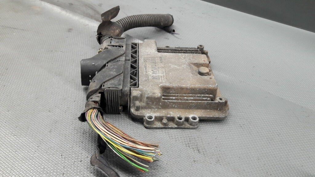 0281016815 Komputer sterownik Alfa Romeo 1.9