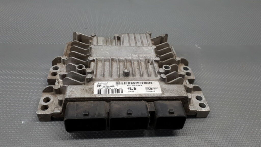 8V21-12A650-EB Komputer silnika Fiesta Mk7 1.4TDCi