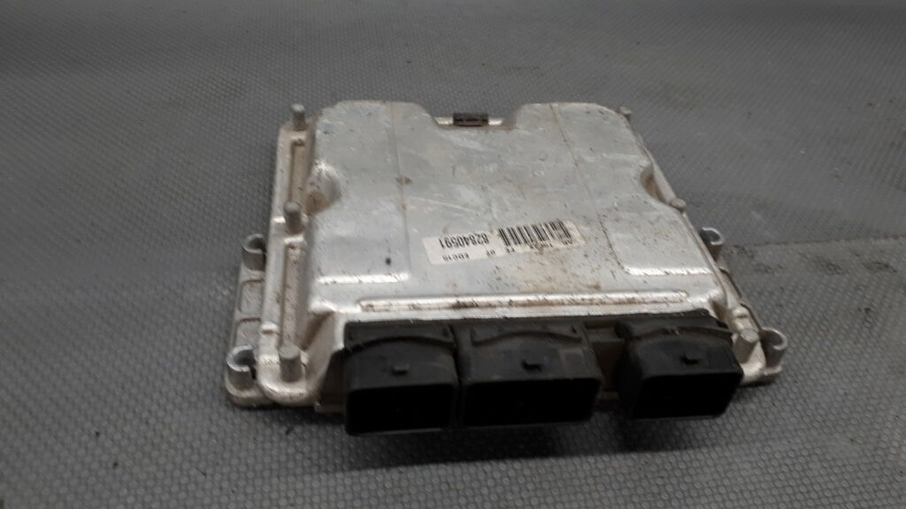 0281010935 Sterownik Silnika Peugeot 307 2.0 HDI