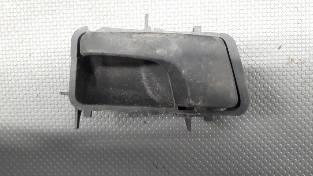 357837235 Klamka drzwi lewy przód VW PASSAT B3