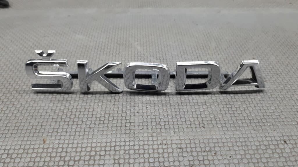 Emblemat napis klapy SKODA Octavia III
