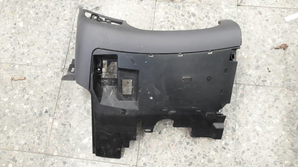 osłona pod kierownicę MERCEDES W168