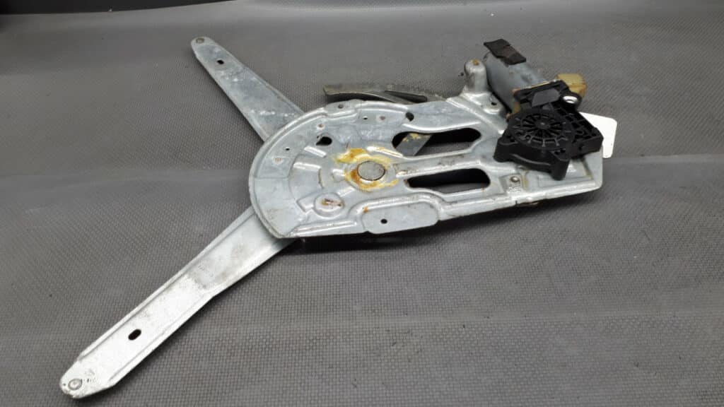 30649555 Mechanizm szyby prawy przod Volvo V70 04R