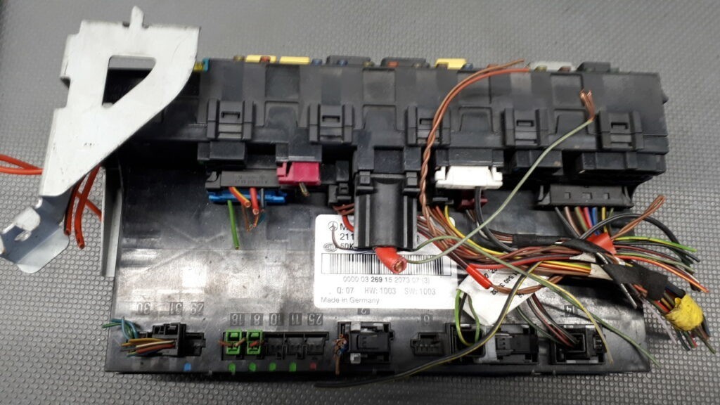 2115452201 modul komfortu  Mercedes W211 06r