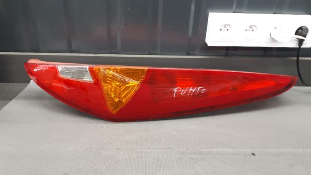 286202 lampa lewy tyl  FIAT PUNTO II EU