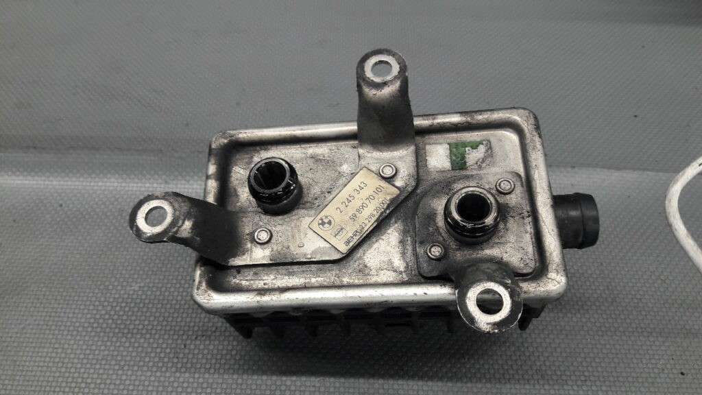 2245343 chlodnica oleju BMW E36 1.8 TDS