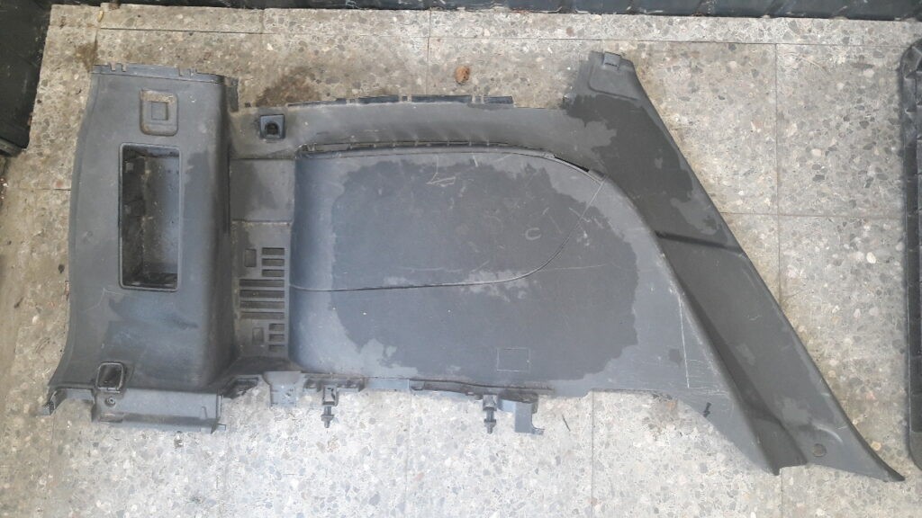 9682360677 tapicerka bagażnika lewy tył C4 Grand Picasso