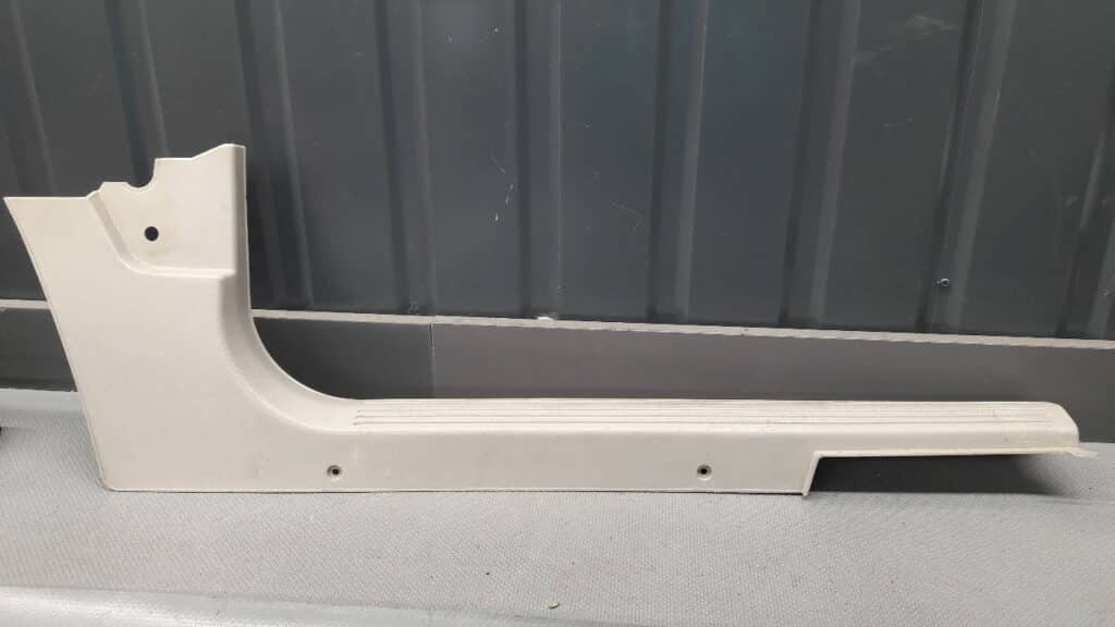 EAN101400 listwa progowa prawy przód Freelander I 2.0 D 3P