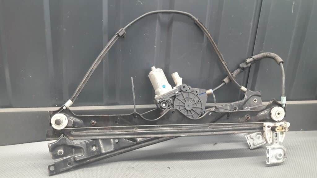 55394226AD mechanizm szyby prawy przod JEEP CHEROKEE WK III