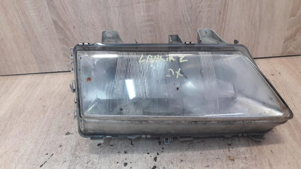 60979760R Reflektor prawy PEUGEOT 806 VALEO
