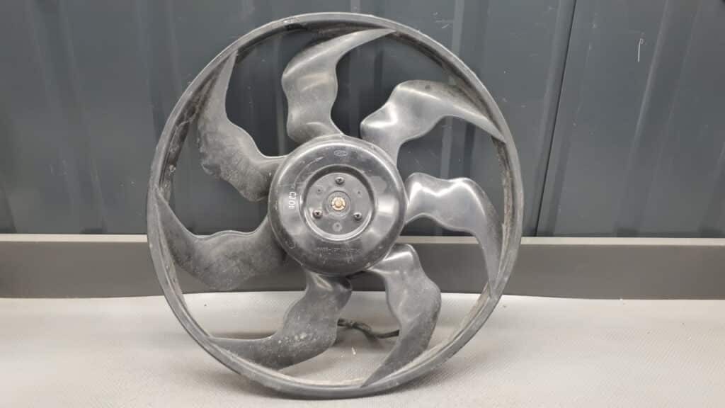 Wentylator Hyundai I30 1.6CRDI 07-12R