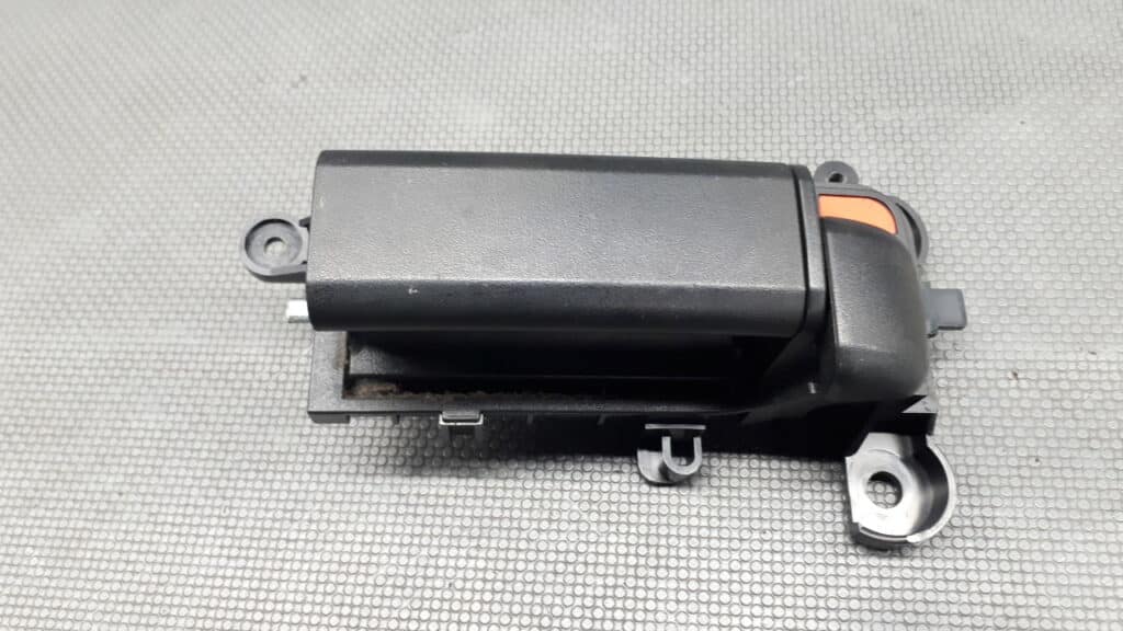 Klamka wewnetrzna prawy tyl Mazda 5 II 11R