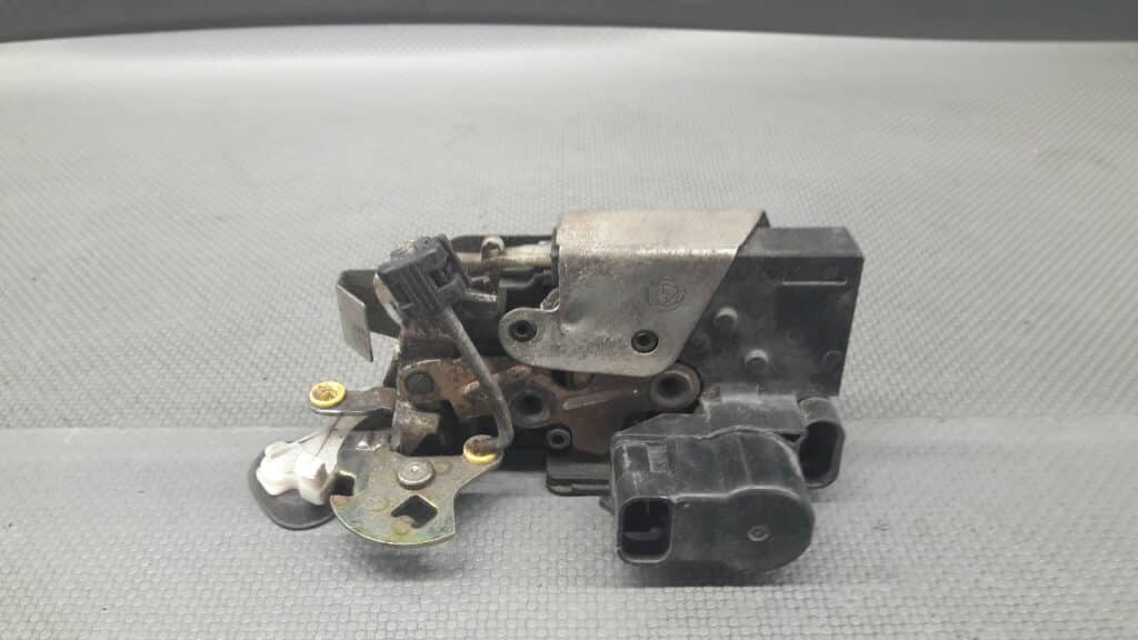zamek drzwi prawy tyl Fiat Marea 4+2 PIN