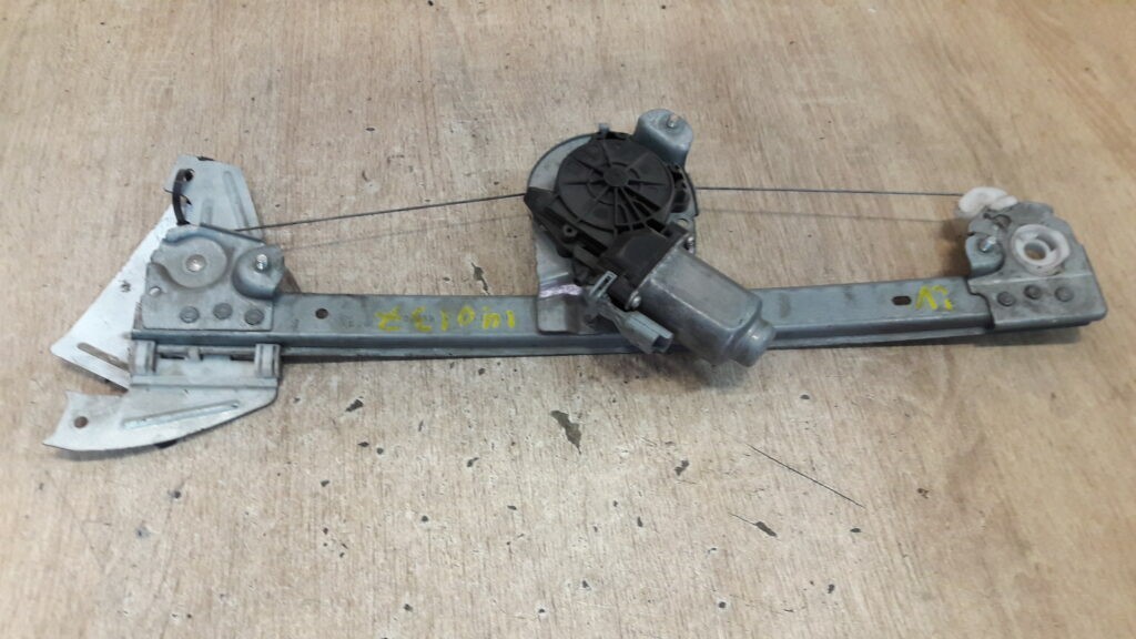 118671LH Mechanizm szyby lewy przod Toyota Aygo