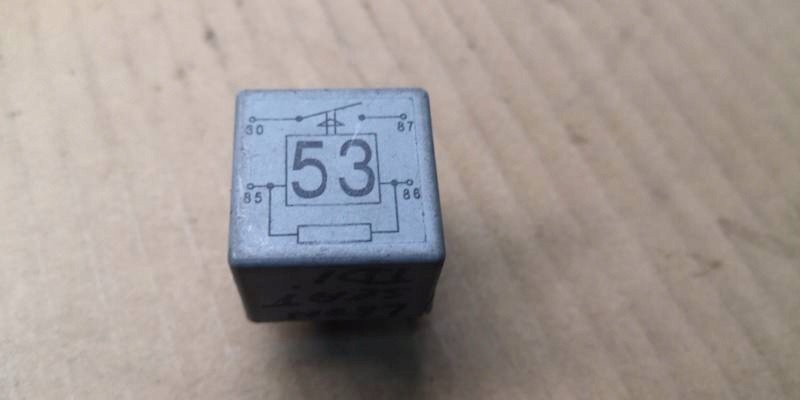 141951253B Przekaznik 53 LEON SEAT TDI