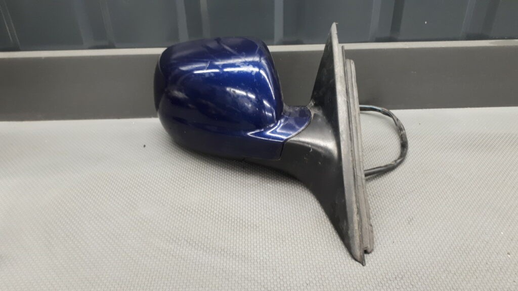 3B0857934 Lusterko prawe VW Passat B5 5PIN NIEBIESKIE