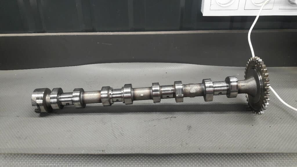 A6680001 Wałek rozrządu Wydechowy Mercedes W168 1,7 CDI