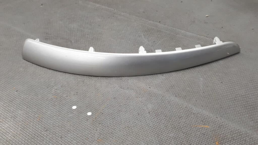 73822-59J0 Listwa ozdobna konsoli Suzuki Liana 04-07r