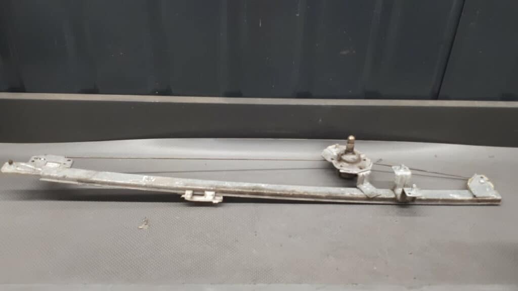 Mechanizm szyby prawy przod Fiat Ducato II MAXI 00R