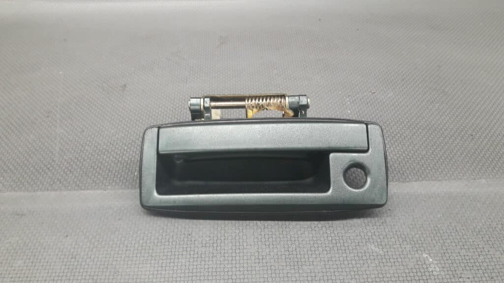 MR556095 klamka klapy Mitsubishi Outlander I zielony