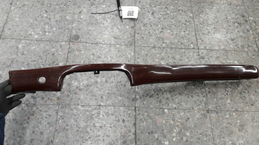 04698818AB listwa dekor deski Chrysler 300M