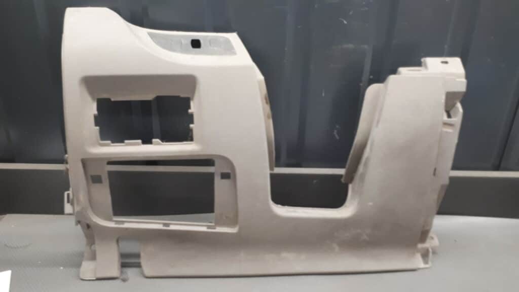 681064030R Oslona konsoli dol Renault Kangoo II