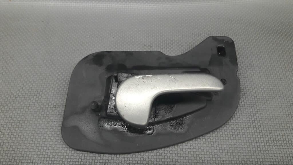 13104264G klamka wewnetrzna prawy przod Opel Corsa C