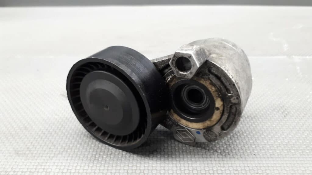 8200371058 Napinacz paska Renault Megane II 1.5DCI