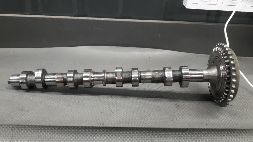 Wałek rozrządu ssący Mercedes W168 1,7 CDI
