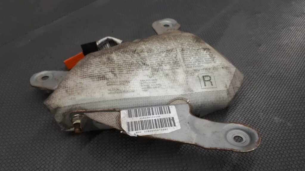 34826833203K Poduszka drzwi prawy przod BMW E39