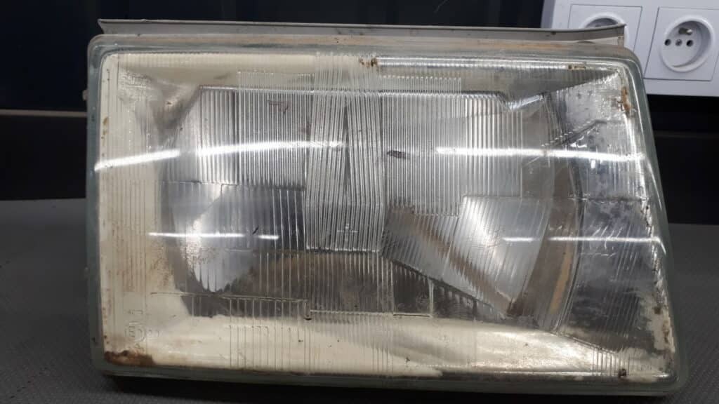 3500108 Reflektor prawy LANCIA THEMA II ELMA