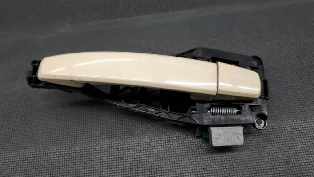 24463524 Klamka prawy przod Opel Zafira B