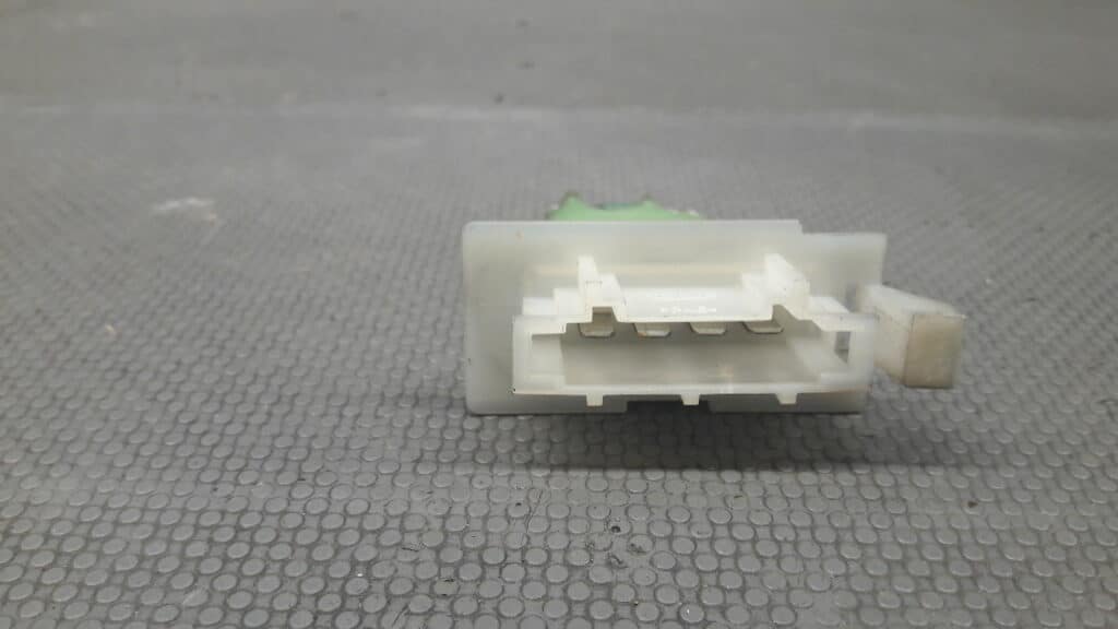 rezystor nagrzewnicy VW GOLF I V 2006r