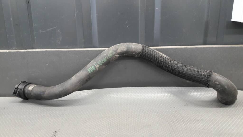 2249258C Przewód wody Bmw E38 4,0 diesel