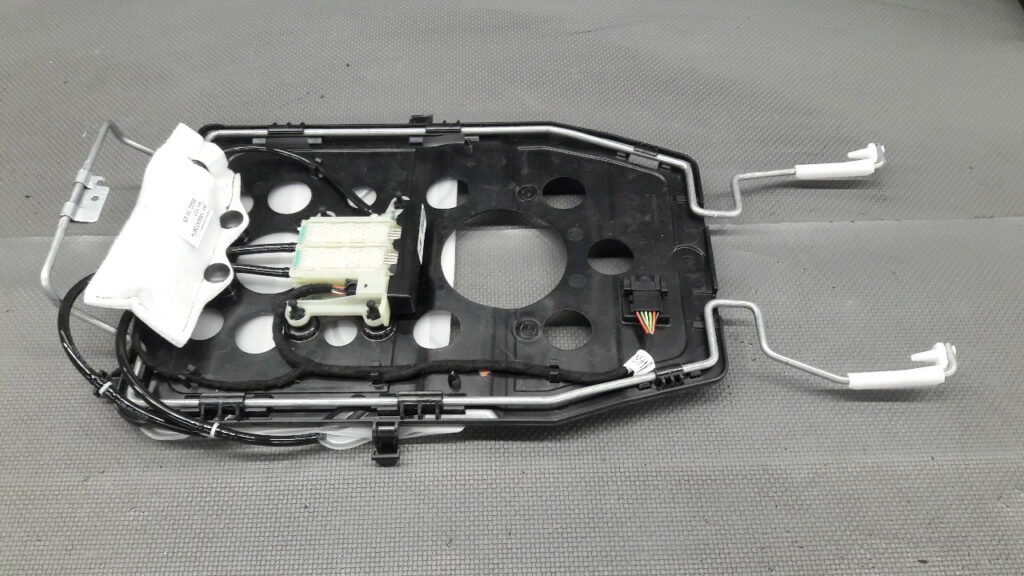 1000472674 mata nowa fotela Volvo XC90 lewy przod