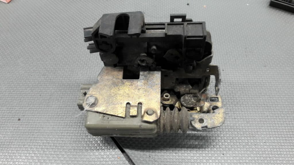 Zamek drzwi prawy przód Renault Megane I 2PIN EU