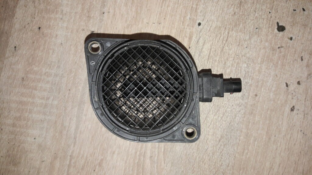 9220930004 Przeplywomierz Hyundai I30 1.6 07R