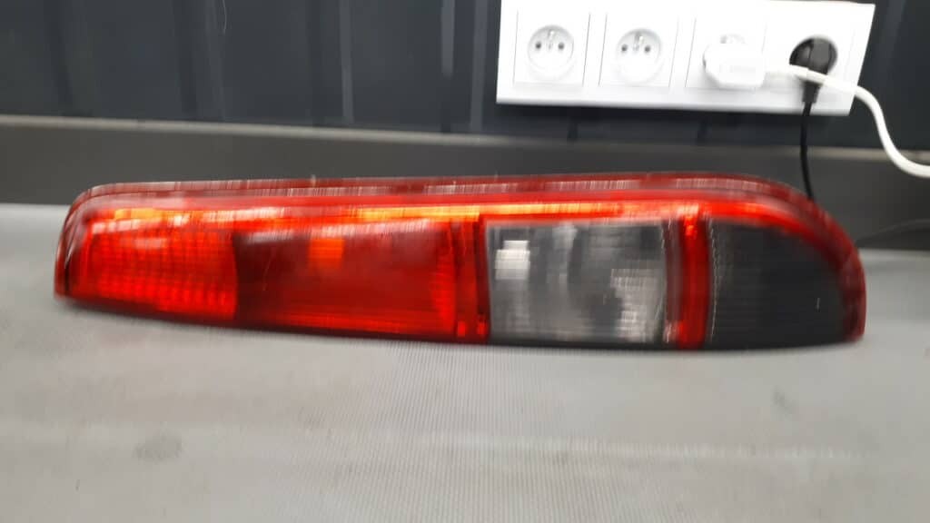 4M51-13404-F Lampa prawy tyl Ford Focus MK2 KOMBI