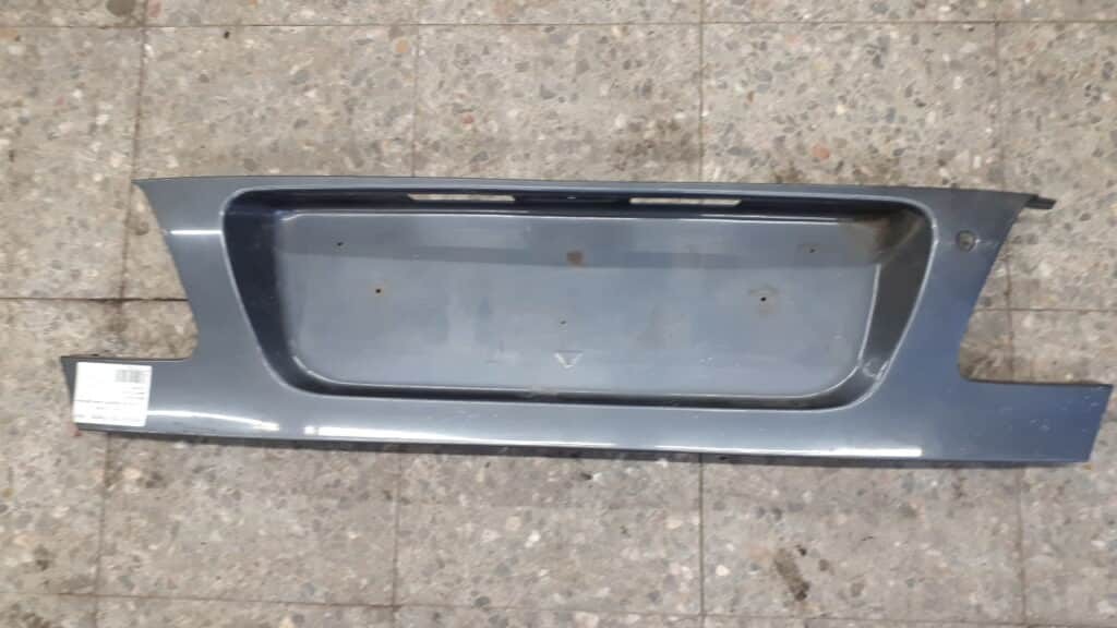 MB880797 Blenda tylna MITSUBISHI GALANT V E50 93-97R