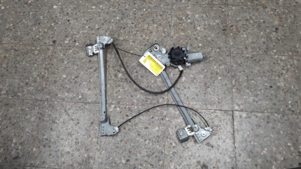 CUH102230 Mechanizm szyby lewy przod Rover 75