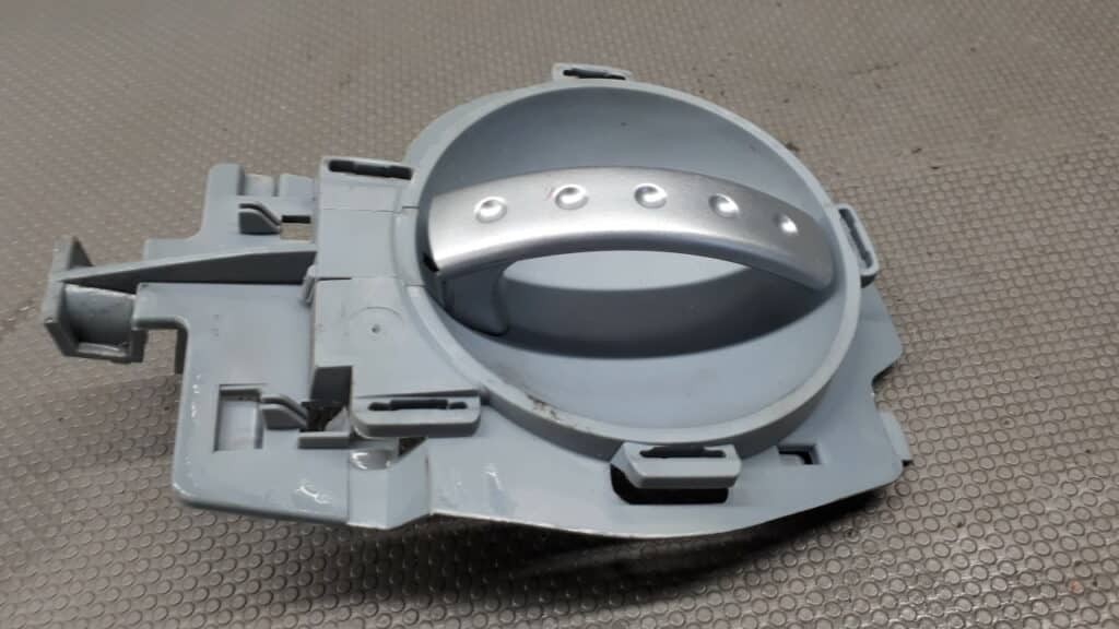 9647164377 Klamka wewnętrzna prawy przód Citroen C3