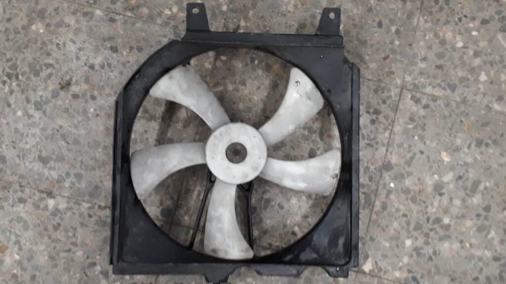 Wentylator dmuchawa nawiewu Nissan Sunny  N14 1.4