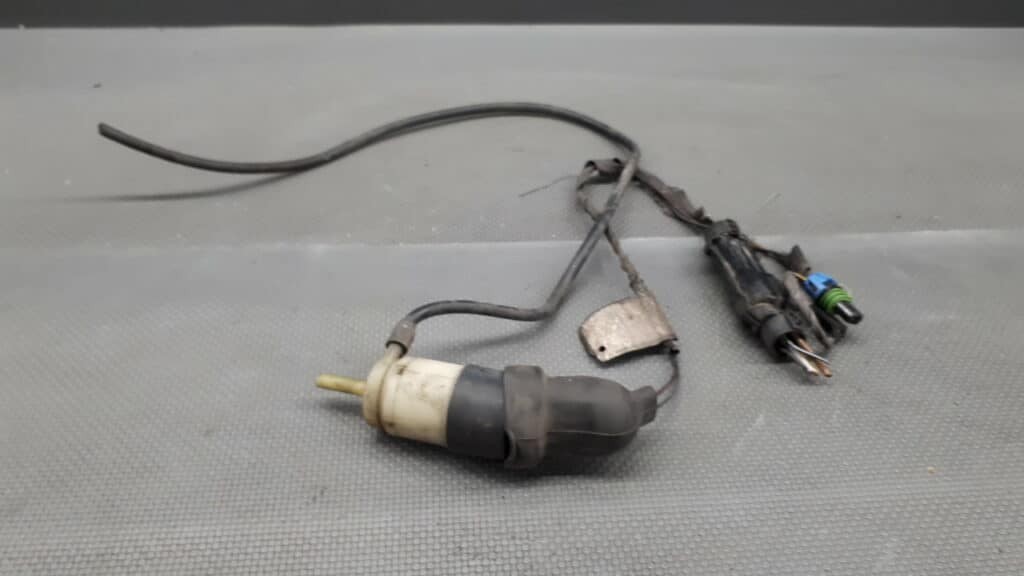 Pompka plynu spryskiwaczy Opel Omega B
