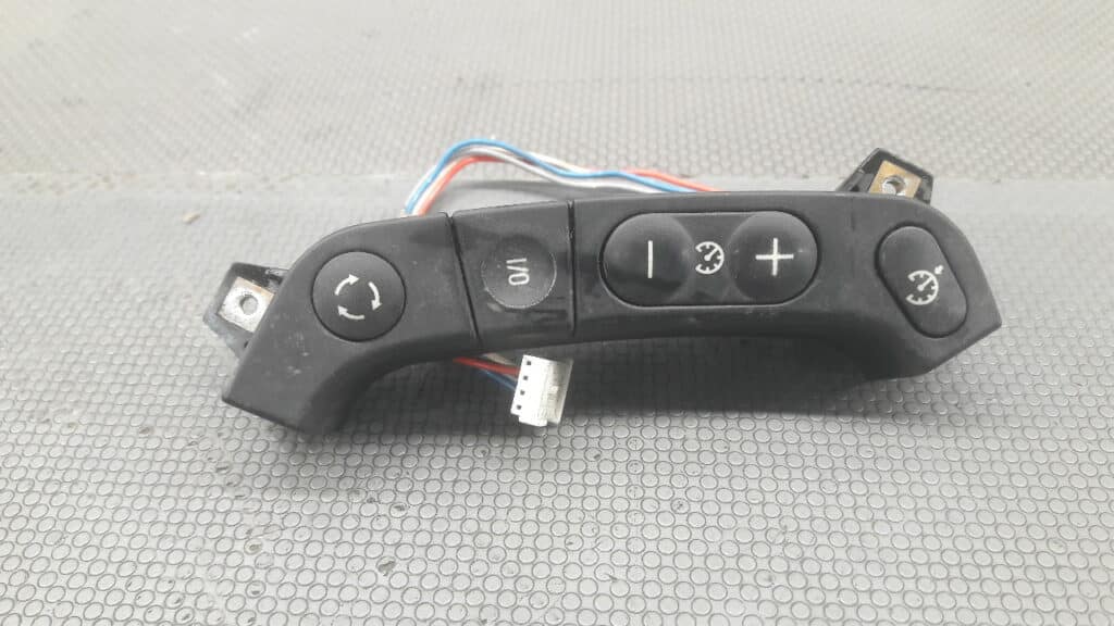 8380274 Panel kierownicy BMW E39