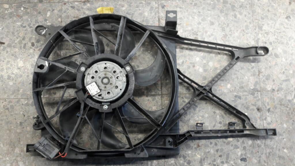 13207167 Wentylator Opel Astra III H 1,8 16v